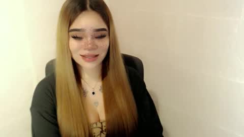 Snapshot of preciousangel69xxx chatting on April 2026 03:31:02 AM MAXXINE online show from April 2026 03:31:02 AM