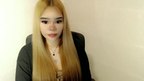 Snapshot of preciousangel69xxx chatting on June 2026 10:54:02 AM MAXXINE online show from June 2026 10:54:02 AM