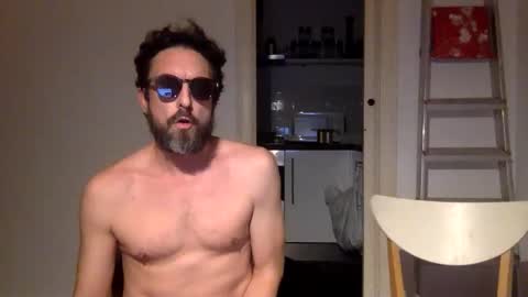 PRECUM online show from October 2025 02:01:02 AM