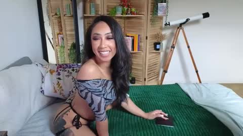 Snapshot of preeminentjess chatting on December 2024 10:26:02 PM PreeminentJess online show from December 2024 10:26:02 PM