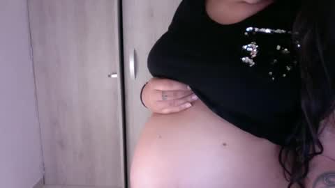 Snapshot of preggo_fantasy chatting on November 2025 03:50:02 AM preggo_fantasy online show from November 2025 03:50:02 AM