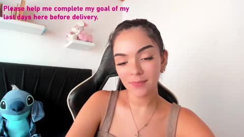 Snapshot of pregnant_sweet1 chatting on January 2025 05:56:01 PM Angelly online show from January 2025 05:56:01 PM