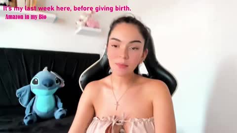 Snapshot of pregnant_sweet1 chatting on January 2025 08:44:01 PM Angelly online show from January 2025 08:44:01 PM