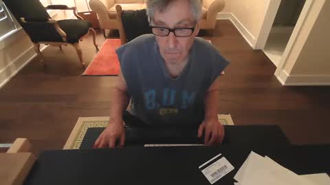 Snapshot of preppydave2525 chatting on January 2025 03:58:01 PM preppydave2525 online show from January 2025 03:58:01 PM