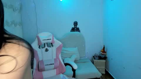 pretti scarlett online show from October 2025 11:44:02 AM