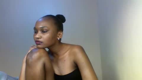 Snapshot of prettie_candy9 chatting on November 2025 01:27:01 AM Prettie candy9 online show from November 2025 01:27:01 AM