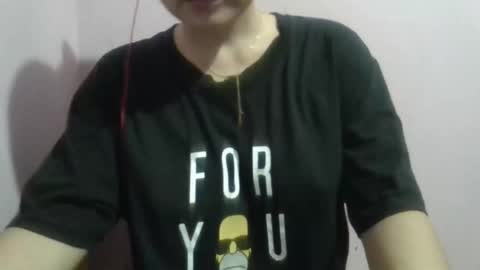 Snapshot of pretty_aimee chatting on November 2025 12:40:02 PM pretty_aimee online show from November 2025 12:40:02 PM