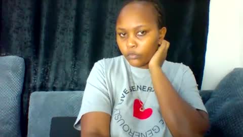pretty_dee1 online show from May 2026 07:08:02 PM