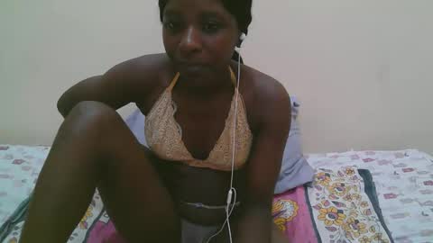 pretty online show from February 2026 01:31:02 AM