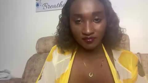 independent model online show from September 2025 02:01:02 AM