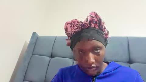 independent model online show from September 2025 12:03:02 AM