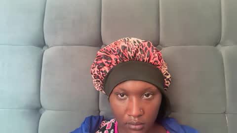 independent model online show from October 2025 04:08:02 AM