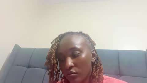 independent model online show from October 2025 05:21:02 PM