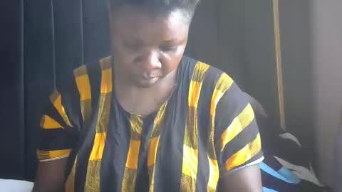 pretty_gaal online show from December 2024 05:02:01 AM