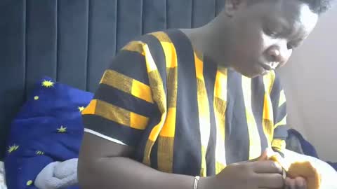 pretty_gaal online show from February 2025 08:10:01 AM