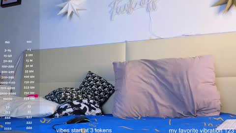 Snapshot of pretty_helga chatting on December 2024 09:13:02 AM pretty_helga online show from December 2024 09:13:02 AM