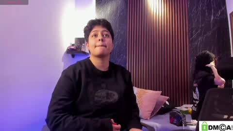 pretty_honey22 online show from May 2026 07:59:02 PM