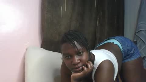 pretty_kylah online show from April 2026 04:29:01 PM