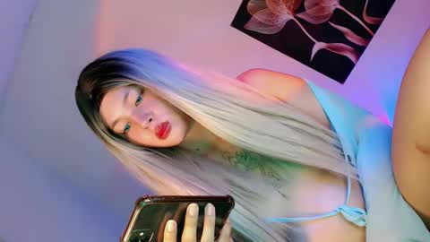 Flor online show from September 2025 09:18:01 PM