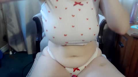 pretty_littletoy online show from January 2026 02:00:01 PM