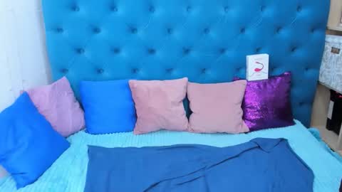 Snapshot of pretty_malika chatting on October 2025 02:43:02 AM pretty_malika online show from October 2025 02:43:02 AM