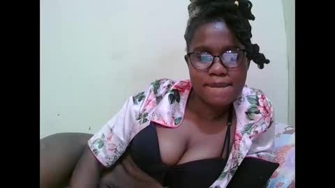 Snapshot of pretty_mellan chatting on February 2025 07:15:02 AM pretty_mellan online show from February 2025 07:15:02 AM