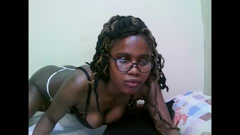 Snapshot of pretty_mellan chatting on February 2025 05:19:02 PM pretty_mellan online show from February 2025 05:19:02 PM