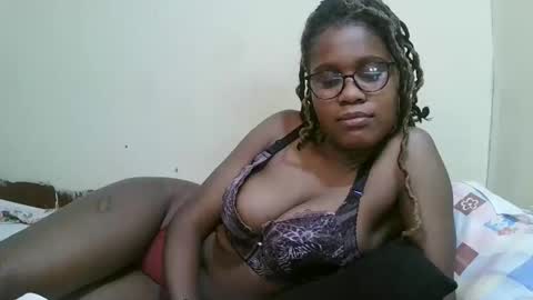 Snapshot of pretty_mellan chatting on February 2025 08:33:02 AM pretty_mellan online show from February 2025 08:33:02 AM
