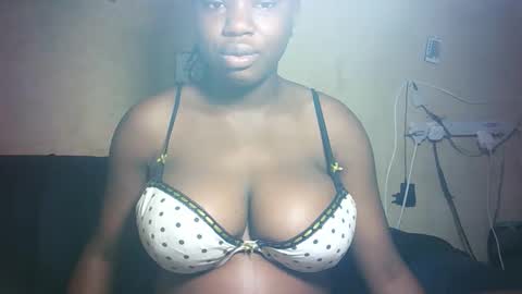 pretty_milan online show from March 2026 08:55:02 AM