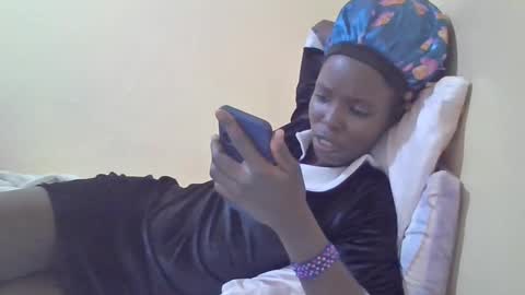 pretty_petite_ebony online show from January 2025 07:18:01 PM