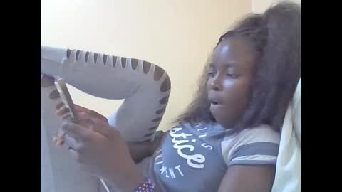 pretty_petite_ebony online show from March 2025 07:50:02 PM