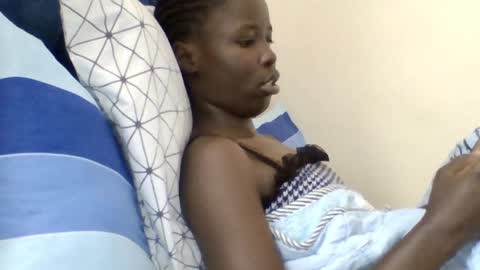 Snapshot of pretty_petite_ebony chatting on July 2026 08:51:02 AM pretty_petite_ebony online show from July 2026 08:51:02 AM