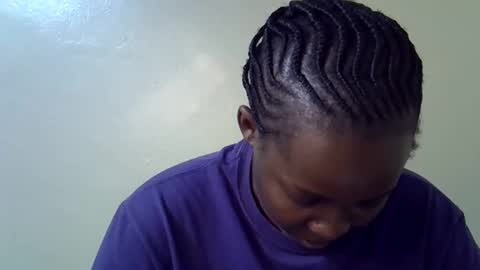 Snapshot of pretty_pussy2 chatting on February 2025 12:21:01 PM Essy online show from February 2025 12:21:01 PM