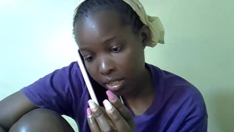 Snapshot of pretty_pussy2 chatting on February 2025 10:48:01 AM Essy online show from February 2025 10:48:01 AM