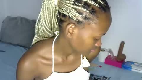 Pretty doll online show from November 2025 11:04:02 PM