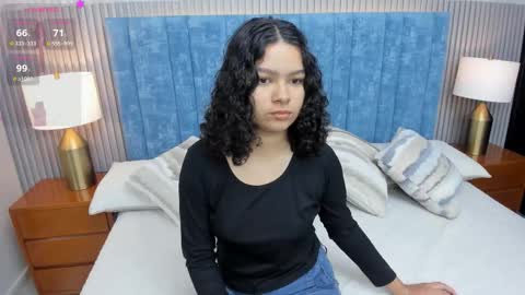 Daisy Flower online show from November 2025 01:48:02 AM