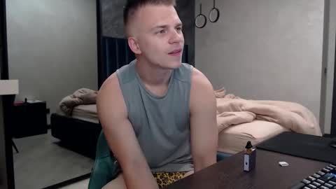 Snapshot of pretty_sweety chatting on October 2025 04:44:02 AM Justin online show from October 2025 04:44:02 AM