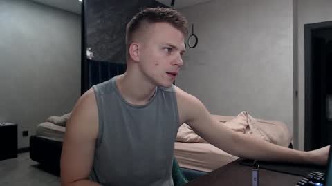 Justin online show from October 2025 07:01:02 AM