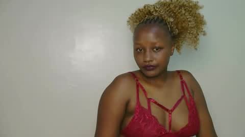 Tina online show from November 2025 12:04:02 PM