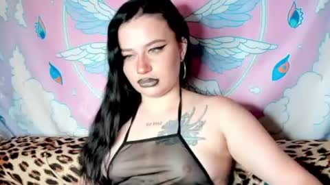 Snapshot of prettyaliceee chatting on June 2026 03:59:01 AM Alice online show from June 2026 03:59:01 AM