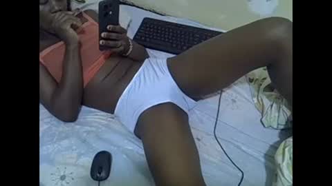 prettyalma online show from December 2024 10:01:01 AM