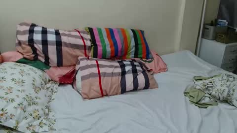 PrettyAsian098 online show from October 2025 11:53:02 AM