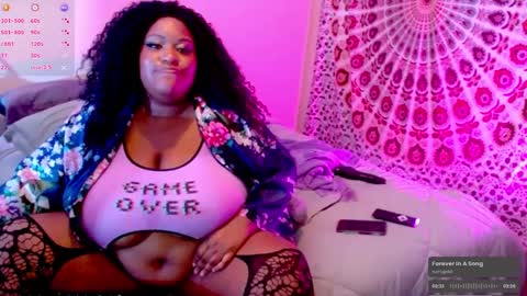 Snapshot of prettybabee120 chatting on December 2024 06:03:02 AM Miss Pretty online show from December 2024 06:03:02 AM