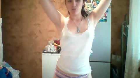 Snapshot of prettybella_7 chatting on July 2026 11:16:02 AM Bella online show from July 2026 11:16:02 AM