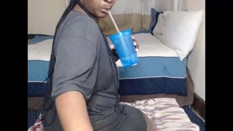 Cindy online show from October 2025 02:01:02 AM