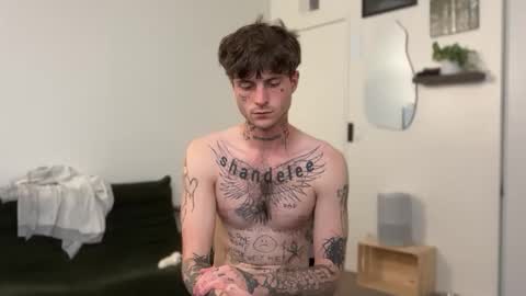 pretty boy online show from April 2026 05:14:02 AM