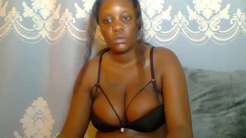 Snapshot of prettydarkskin002 chatting on July 2026 08:05:01 AM SHANIA online show from July 2026 08:05:01 AM