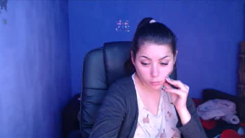 prettyjulliette online show from January 2025 01:30:01 PM