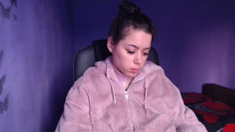 prettyjulliette online show from January 2025 12:41:02 PM