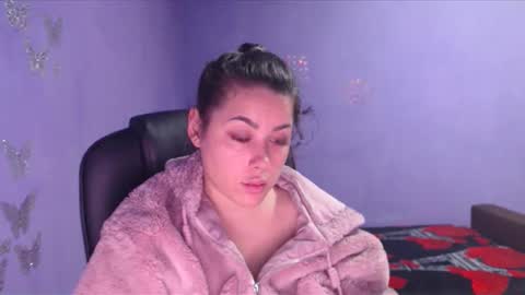 prettyjulliette online show from January 2025 03:54:02 PM